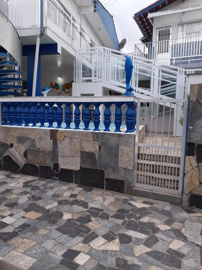 Acomodação com café da manhã  Pousada Vitoria Ubatuba